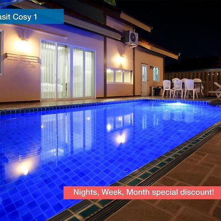 Villa Thepprasit Cosy à Jomtien Beach Extérieur photo
