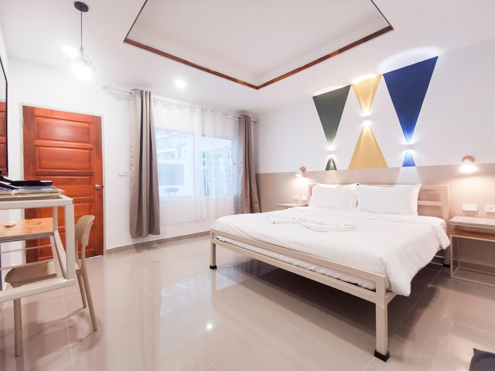 Villa Thepprasit Cosy à Jomtien Beach Extérieur photo