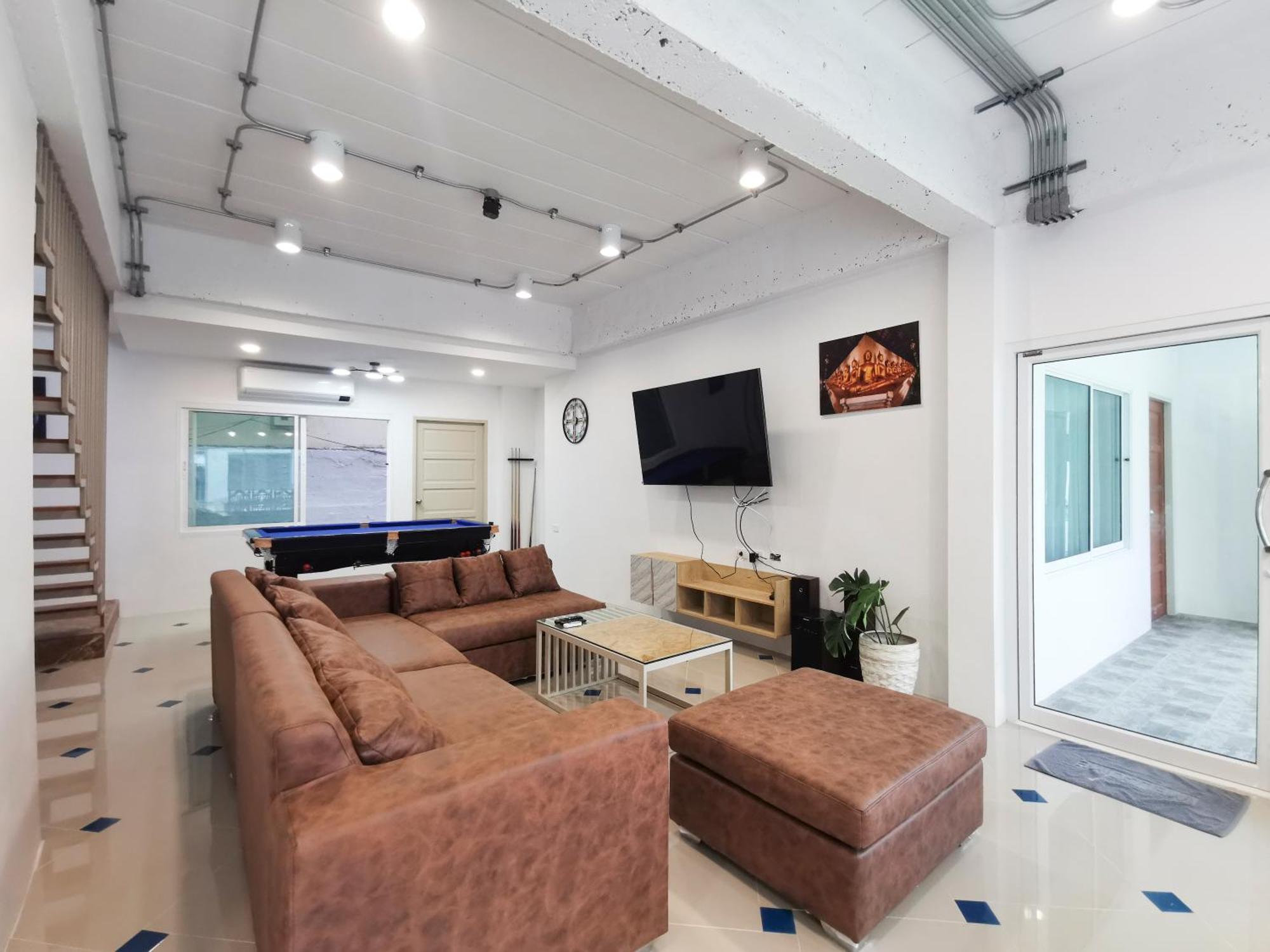 Villa Thepprasit Cosy à Jomtien Beach Extérieur photo