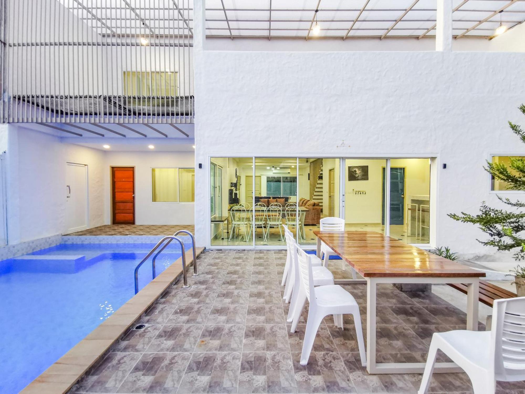 Villa Thepprasit Cosy à Jomtien Beach Extérieur photo