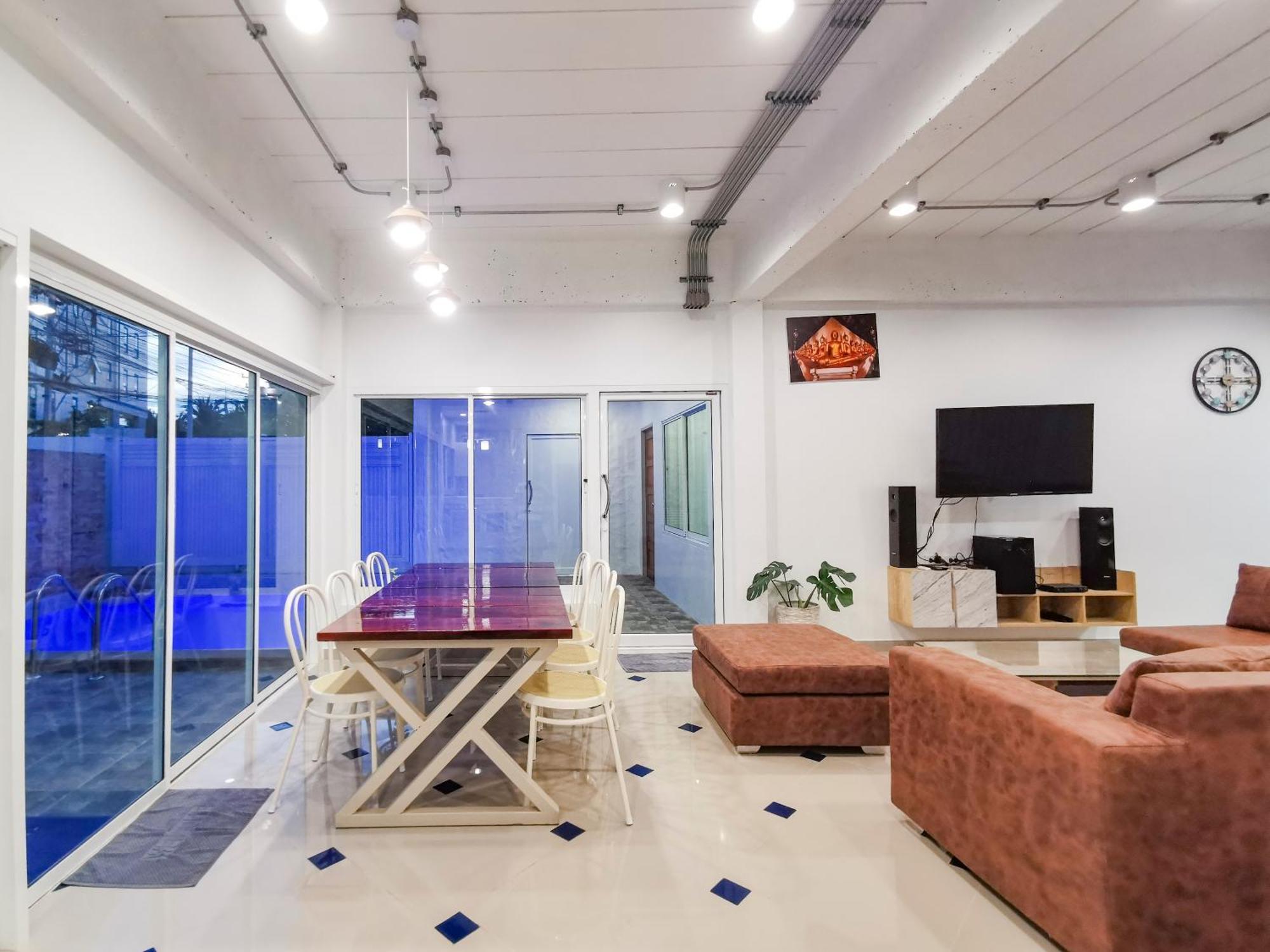Villa Thepprasit Cosy à Jomtien Beach Extérieur photo